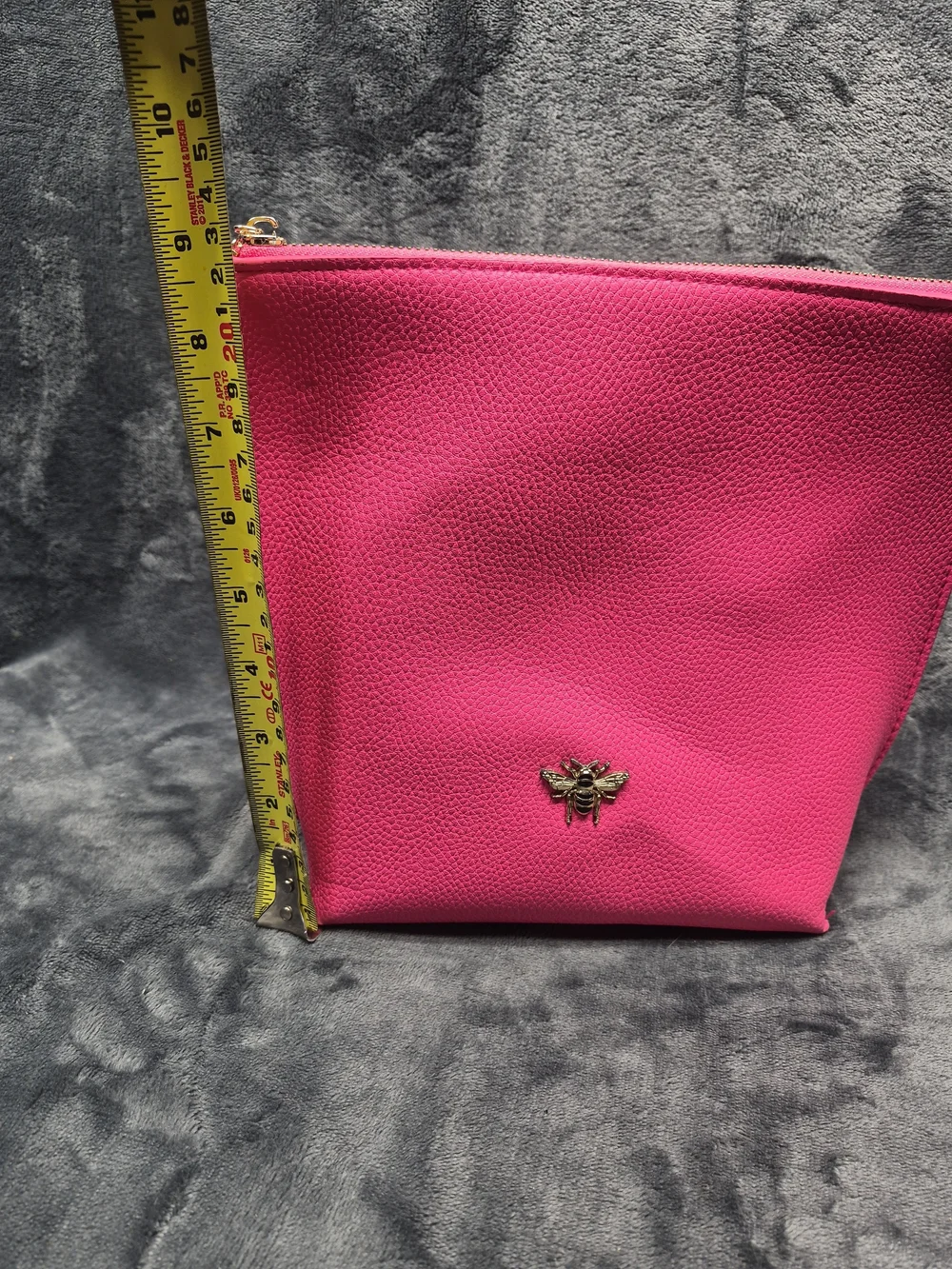 ALICE WHEELER LONDON BRIGHT PINK LEATHER LOOK CLUTCH MAKE UP TRAVEL  HANDBAG